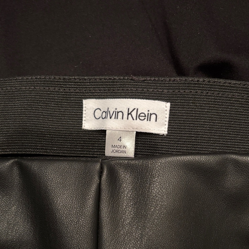 Calvin Klein faux Leather Pants 👖